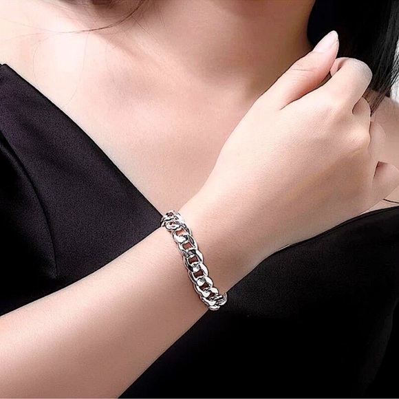 Cuban Chain Link Sterling Silver Unisex Bracelet - Picture 5 of 7
